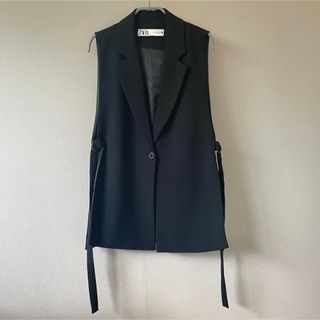 ザラ(ZARA)の【未使用】ZARA サイドスリットジレ・ベスト ブラック(その他)