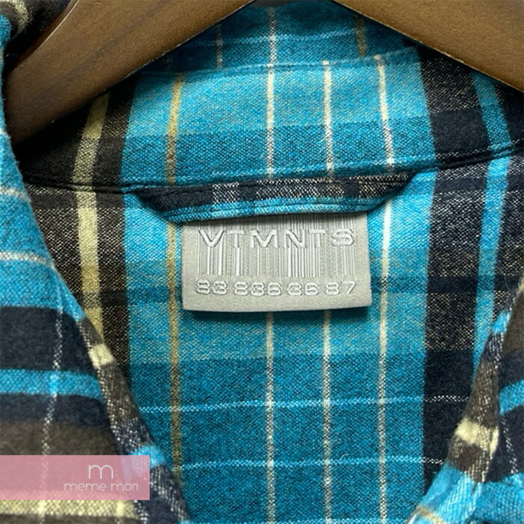 VETEMENTS(ヴェトモン)のVETEMENTS 2022SS Check Shirts Down Jacket VL12SH200N ヴェトモン チェックシャツダウンジャケット 中綿ブルゾン バーコードプリント チェック柄 ブルー×ブラック サイズS【240428】【中古-B】【me04】 メンズのジャケット/アウター(その他)の商品写真