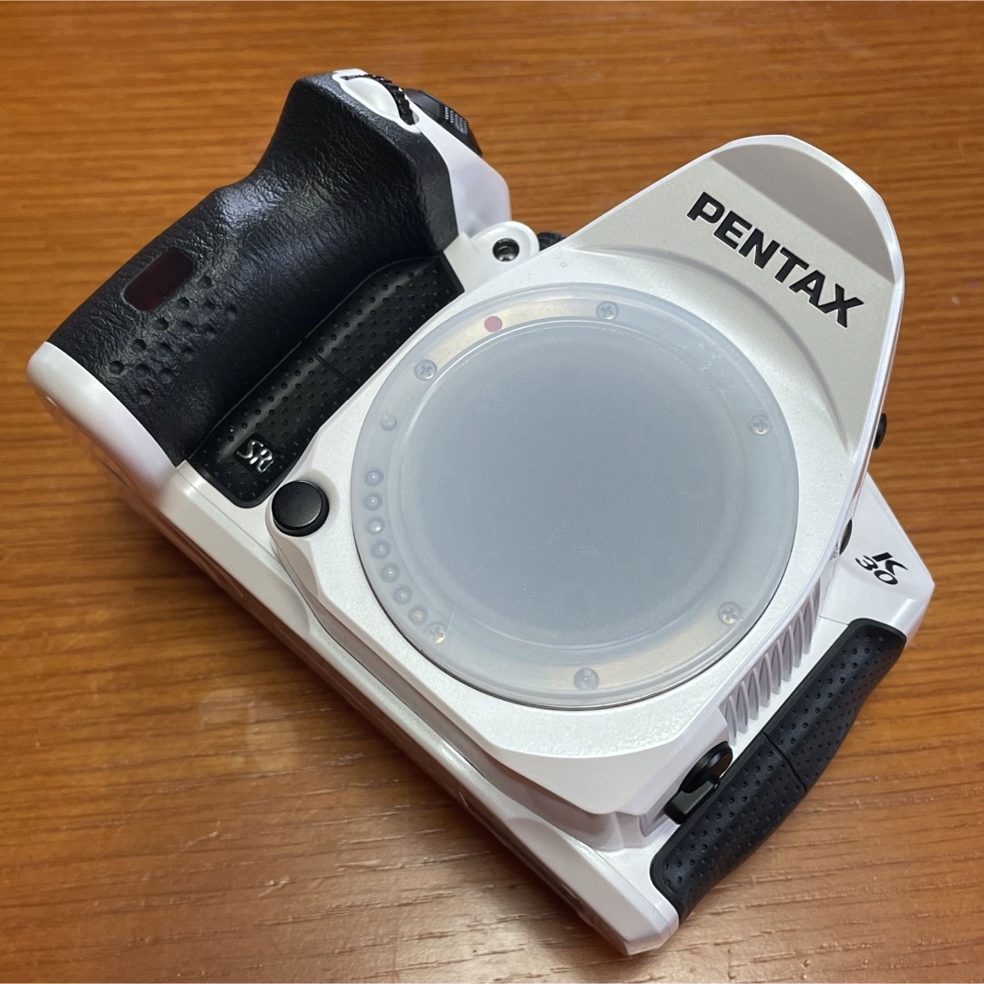 PENTAX(ペンタックス)のペンタックス　PENTAX K-30 ホワイト　ボディキット 実用中古良品 スマホ/家電/カメラのカメラ(デジタル一眼)の商品写真