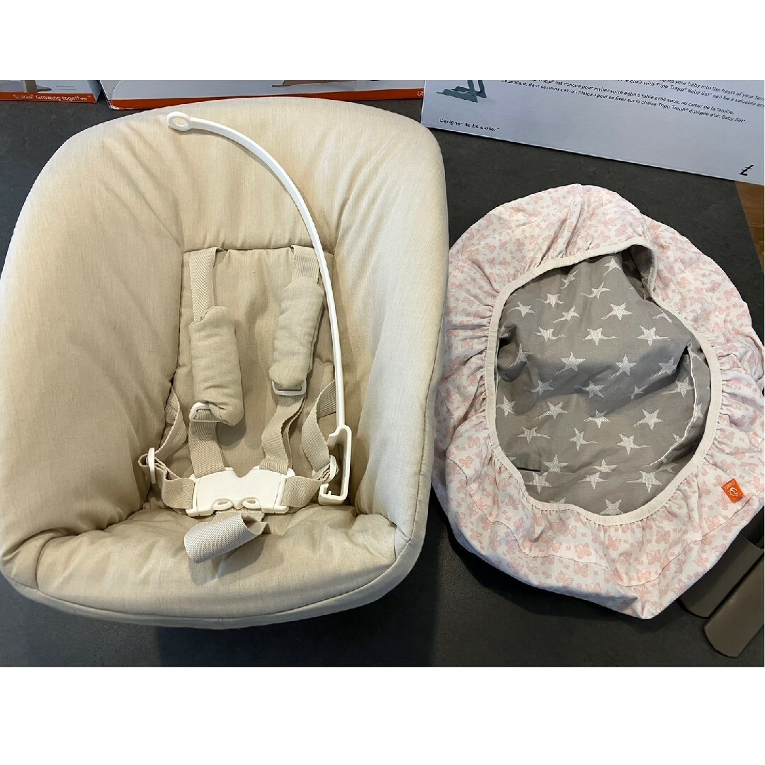 Stokke(ストッケ)のストッケ　トリップトラップ　ニューボーンセット　ベビーセット　トレイ キッズ/ベビー/マタニティのキッズ/ベビー/マタニティ その他(その他)の商品写真