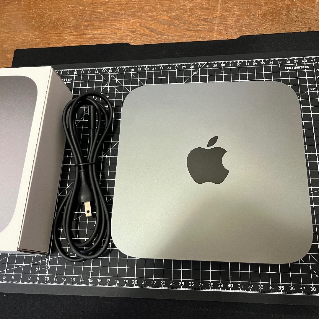 Apple(アップル)のMac mini Late 2018 3.0GHz/16GB/1TB/10Gb スマホ/家電/カメラのPC/タブレット(デスクトップ型PC)の商品写真