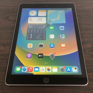 アイパッド(iPad)の9242 美品☆電池最良好☆iPad6 第6世代 32GB WIFIモデル☆(タブレット)