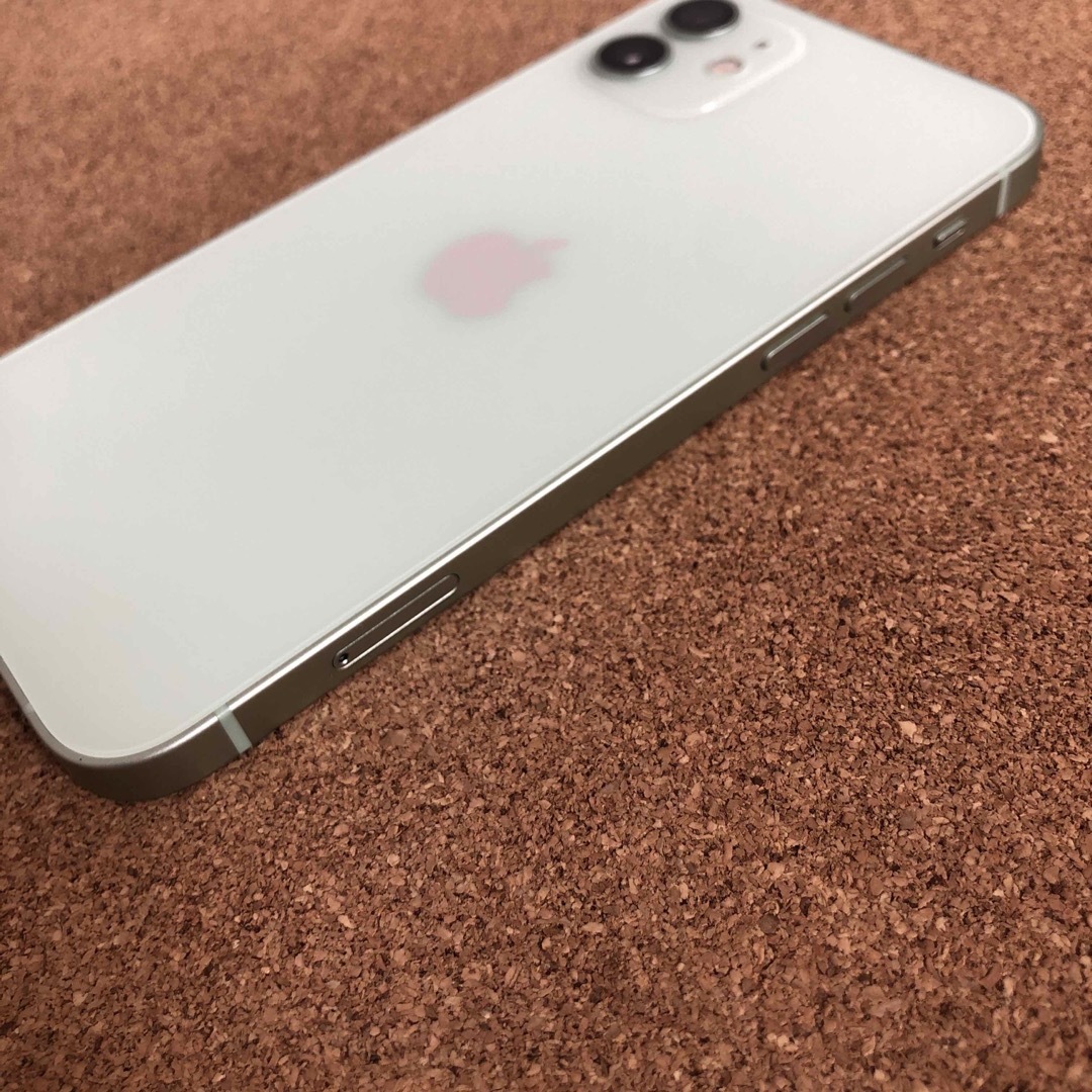 iPhone(アイフォーン)の388【早い者勝ち】美品☆iPhone12 128GB SIMフリー☆ スマホ/家電/カメラのスマートフォン/携帯電話(スマートフォン本体)の商品写真