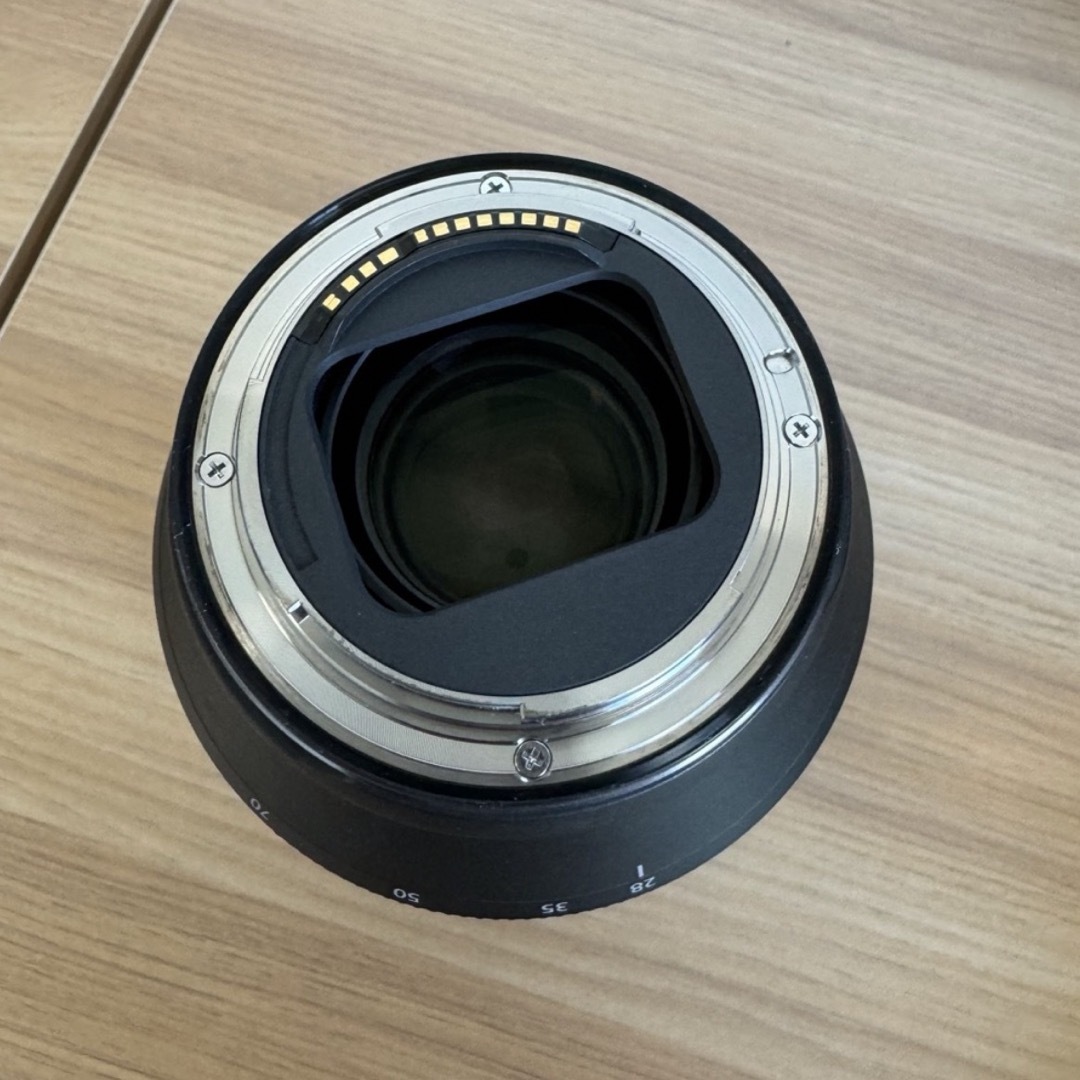 Canon  キヤノン RF28-70mm F2L USM  スマホ/家電/カメラのカメラ(レンズ(単焦点))の商品写真