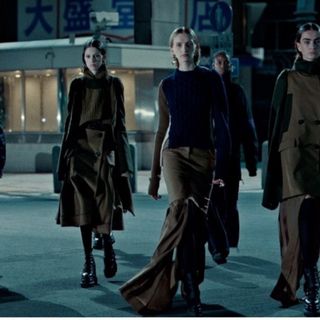 sacai(ロングスカート)のフリマアイテム一覧 sacai(ロングスカート)のフリマアイテム一覧