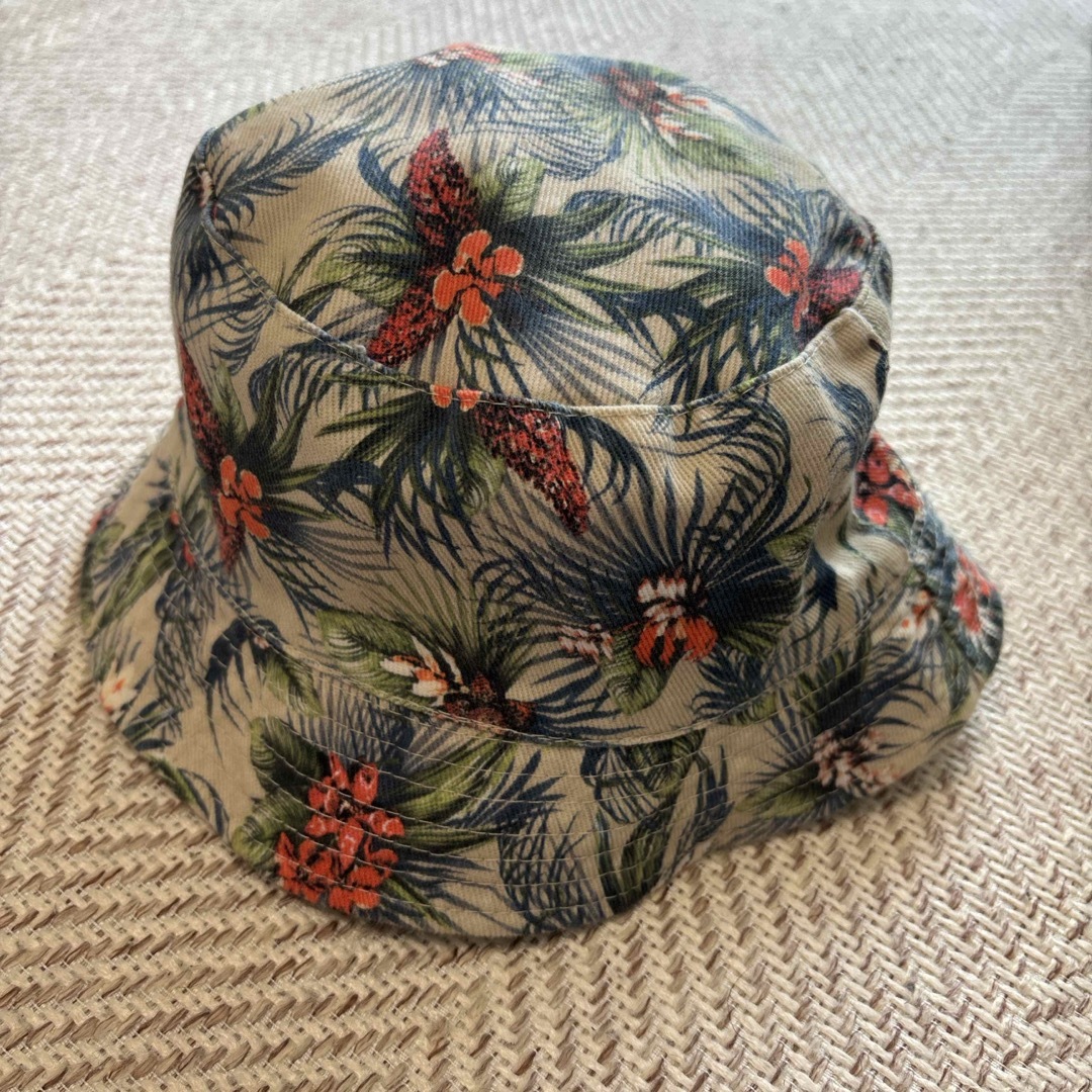 H&M(エイチアンドエム)のバケットハット　ボタニカル　柄 レディースの帽子(ハット)の商品写真