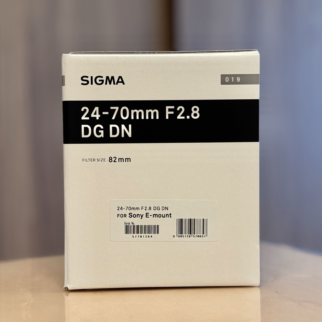 SIGMA(シグマ)の【SIGMA 】24-70mm F2.8 DG DN | Art Eマウント スマホ/家電/カメラのカメラ(レンズ(ズーム))の商品写真