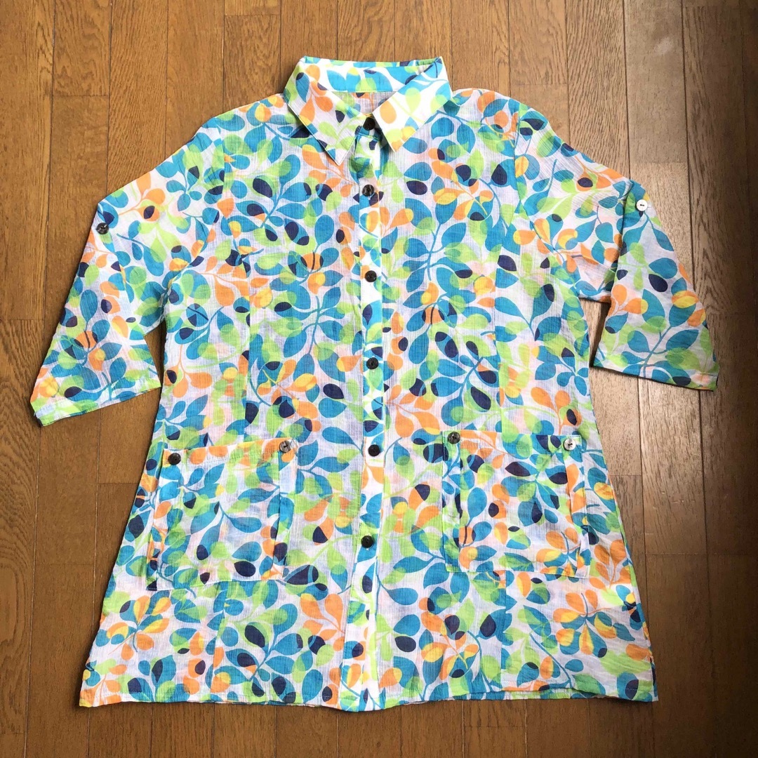 【WOORI】テンセル　ロールアップ袖　シアーシャツ　オーバーサイズ レディースのトップス(シャツ/ブラウス(長袖/七分))の商品写真