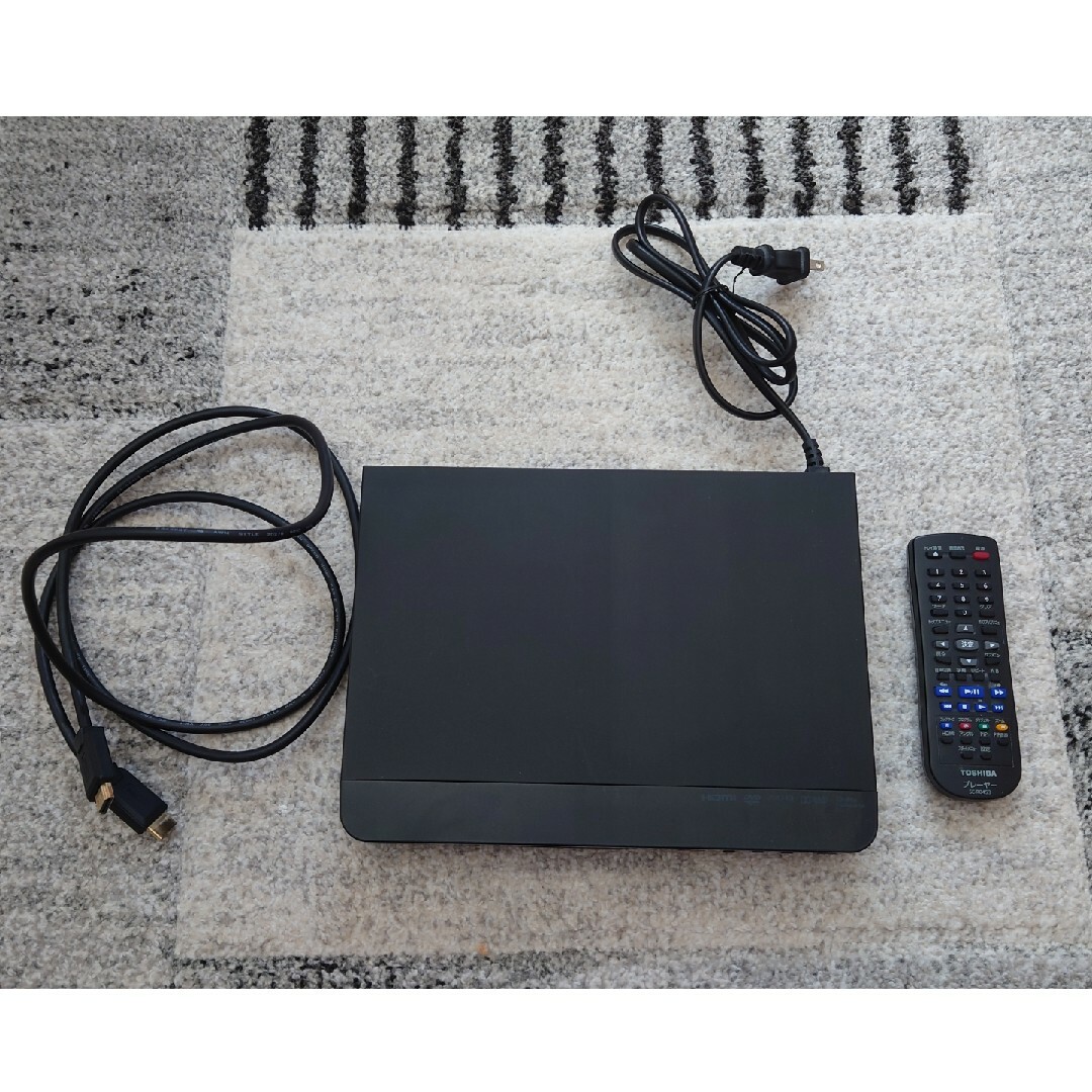 東芝(トウシバ)の【中古】東芝　REGZA　blu-rayプレイヤー　DBP-S400 スマホ/家電/カメラのテレビ/映像機器(ブルーレイプレイヤー)の商品写真