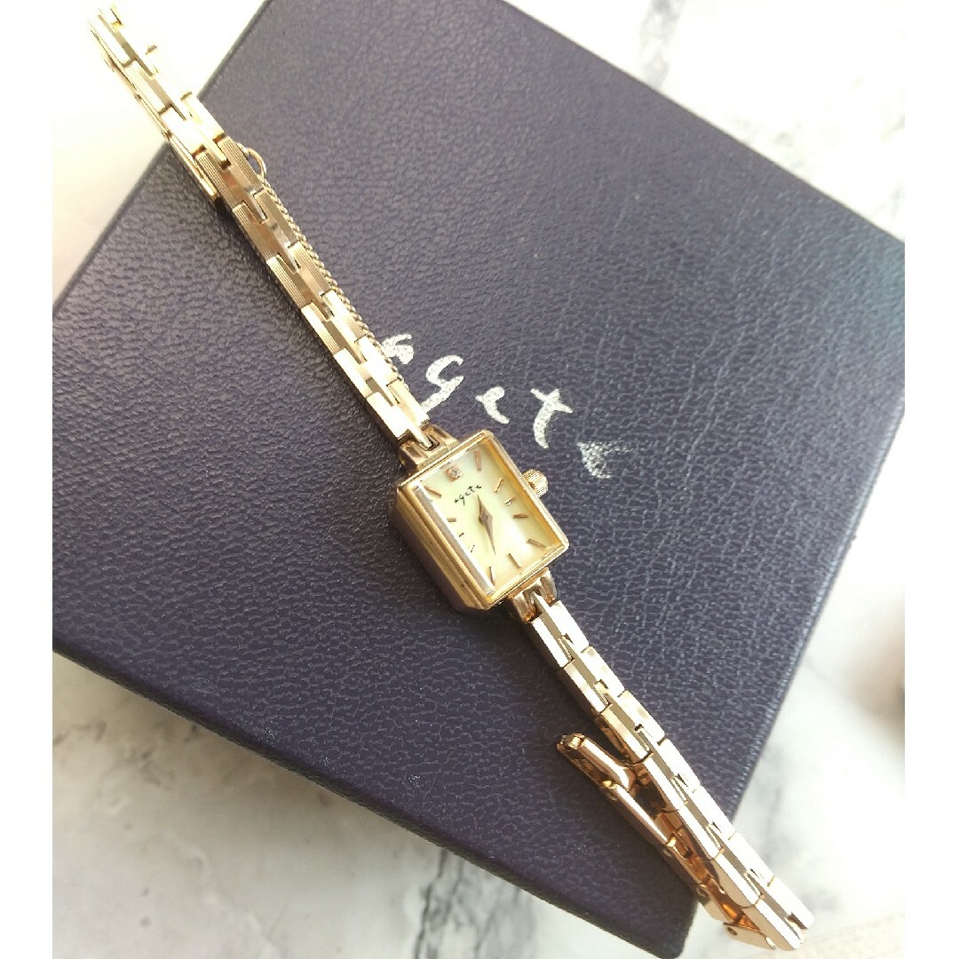 agete(アガット)のアガット腕時計 agete 美品 シェル 2Pダイヤ レディースブレスクォーツ レディースのファッション小物(腕時計)の商品写真