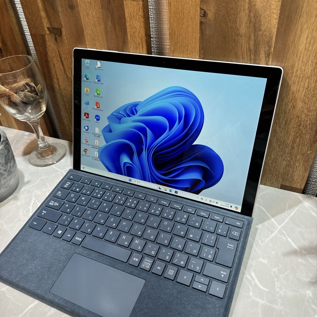 Microsoft(マイクロソフト)の【美品】Surface Pro5☘️i5第7世代 /SSD256G/メ8GB スマホ/家電/カメラのPC/タブレット(ノートPC)の商品写真