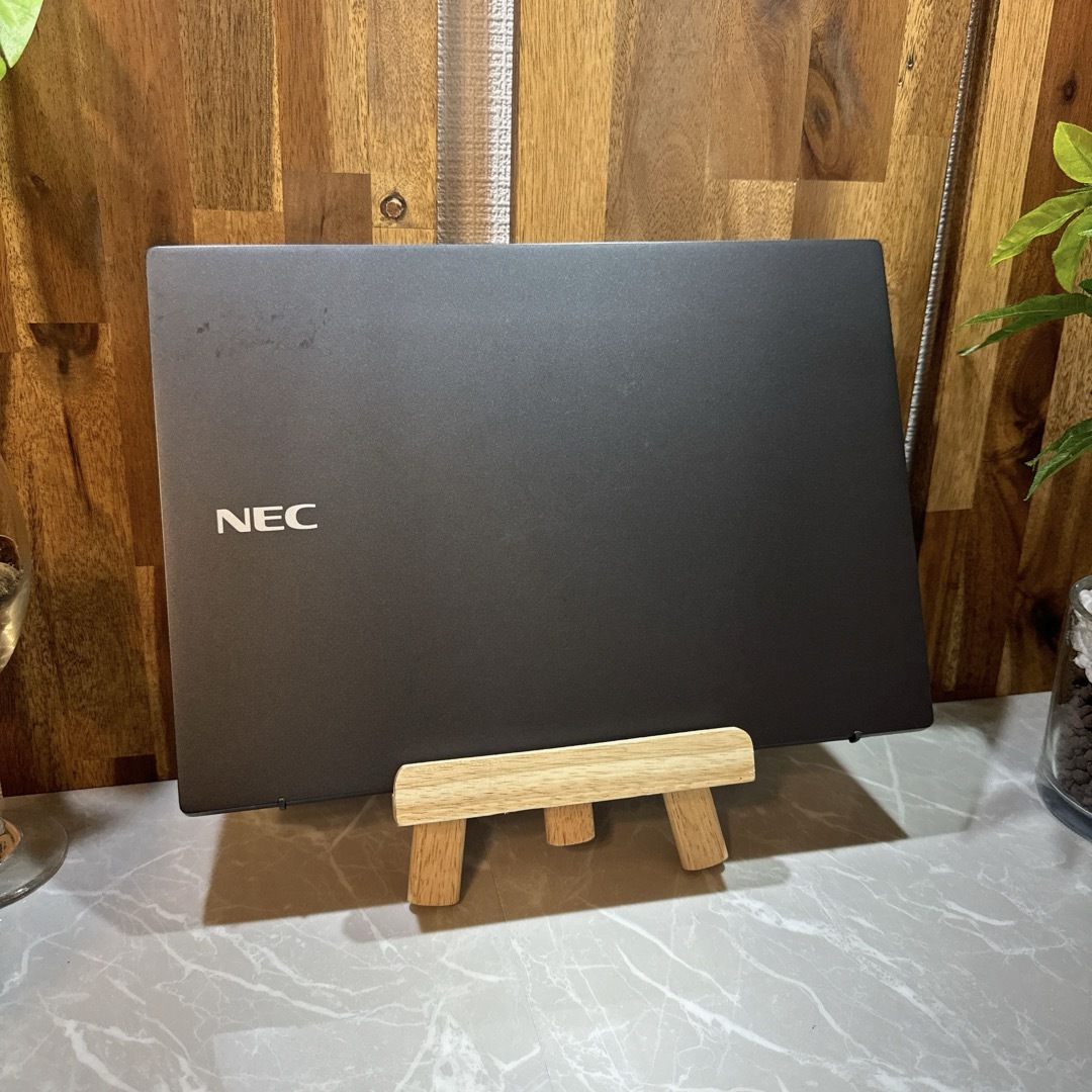 NEC(エヌイーシー)のNEC Versapro VKT16G-5☘️i5第8世代☘️SSD256GB スマホ/家電/カメラのPC/タブレット(ノートPC)の商品写真