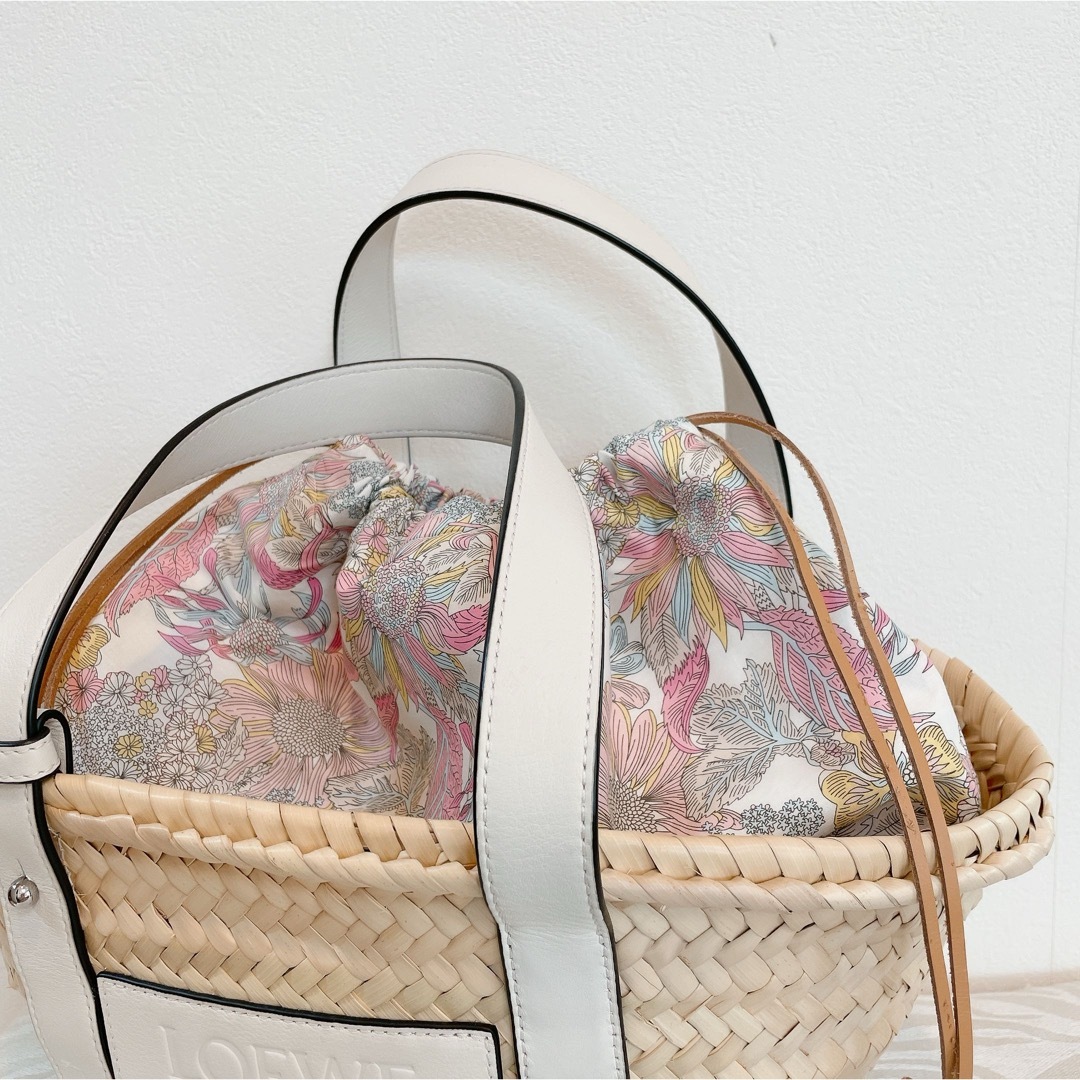 hanna様専用ページロエベかごバッグスモールサイズ用巾着バッグインバッグ レディースのバッグ(かごバッグ/ストローバッグ)の商品写真