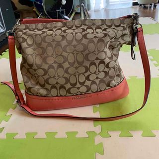 コーチ(COACH)の美品‼️サーモンピンクが可愛いコーチショルダーバッグ(ショルダーバッグ)