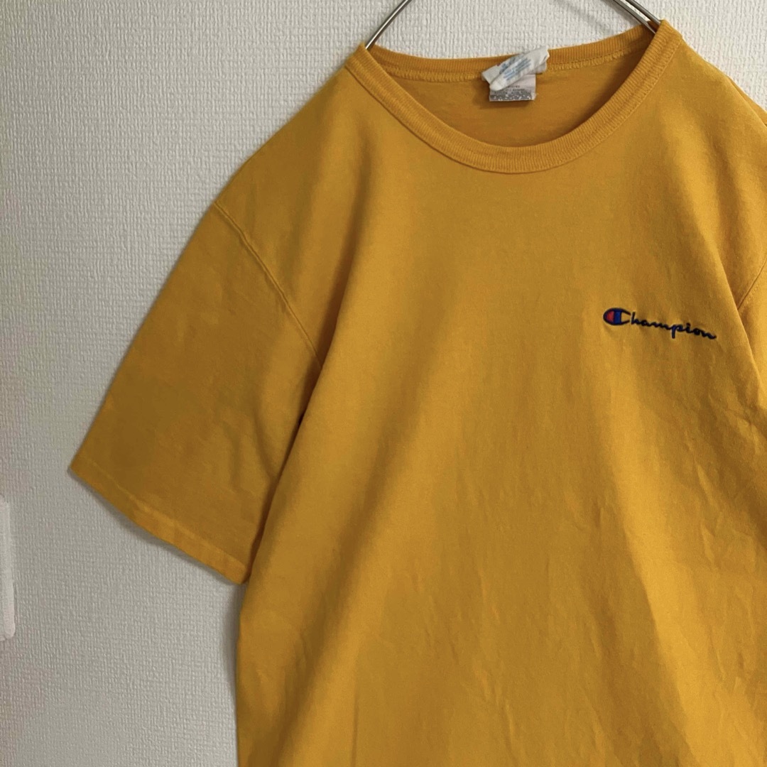 Champion(チャンピオン)のチャンピオン刺繍ワンポイントロゴTシャツtシャツ目玉刺繍スリーブロゴ古着TEE メンズのトップス(Tシャツ/カットソー(半袖/袖なし))の商品写真