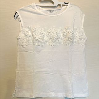 デッサン(Dessin)のdessin ノースリーブ　カットソー　Tシャツ　花　刺繍　トップス　白(Tシャツ(半袖/袖なし))