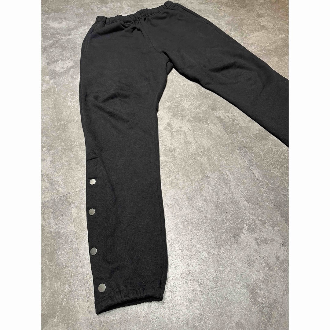 UNTORN  sweat pants メンズのパンツ(デニム/ジーンズ)の商品写真