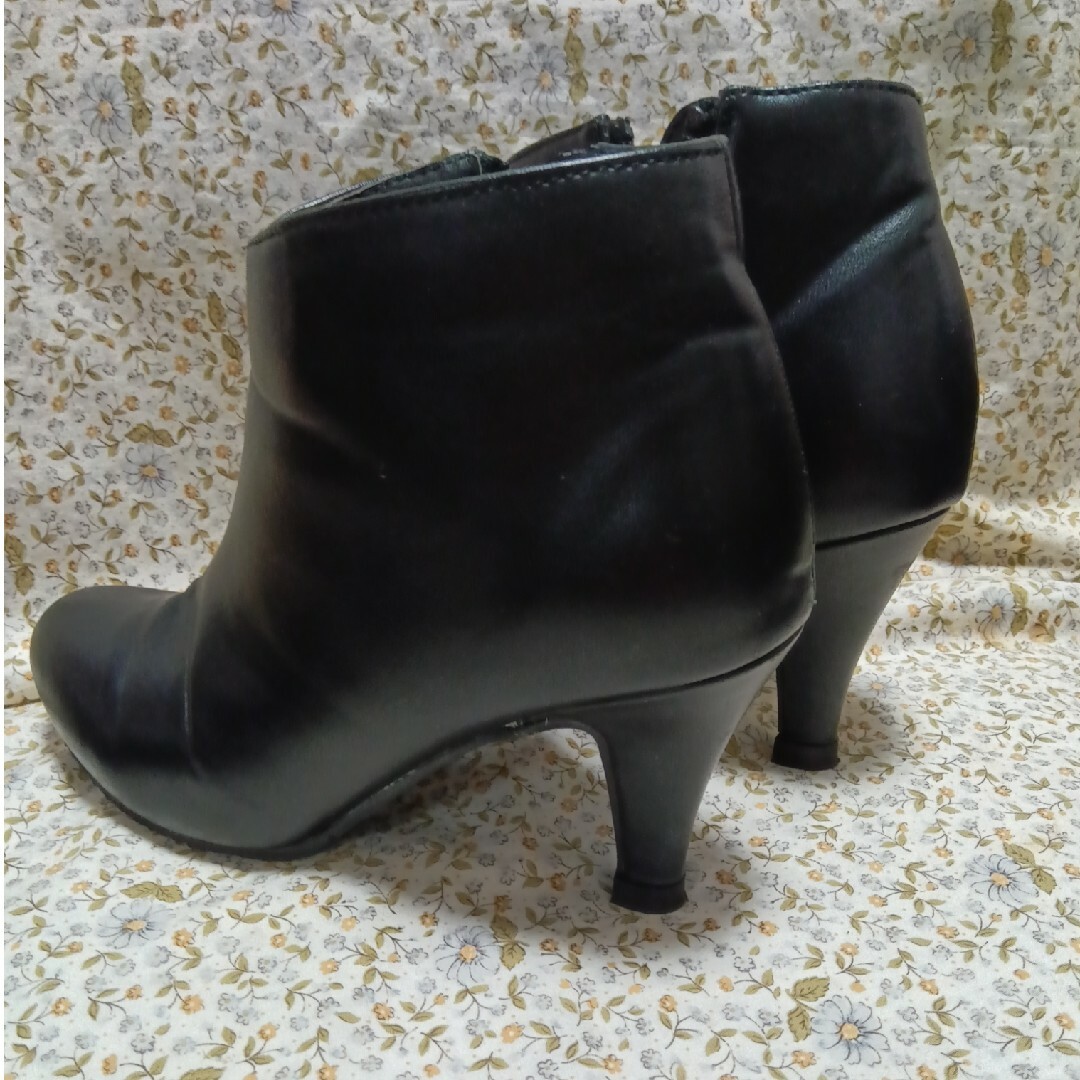 レディース　ショートブーツ　黒　Ｓサイズ レディースの靴/シューズ(ブーツ)の商品写真