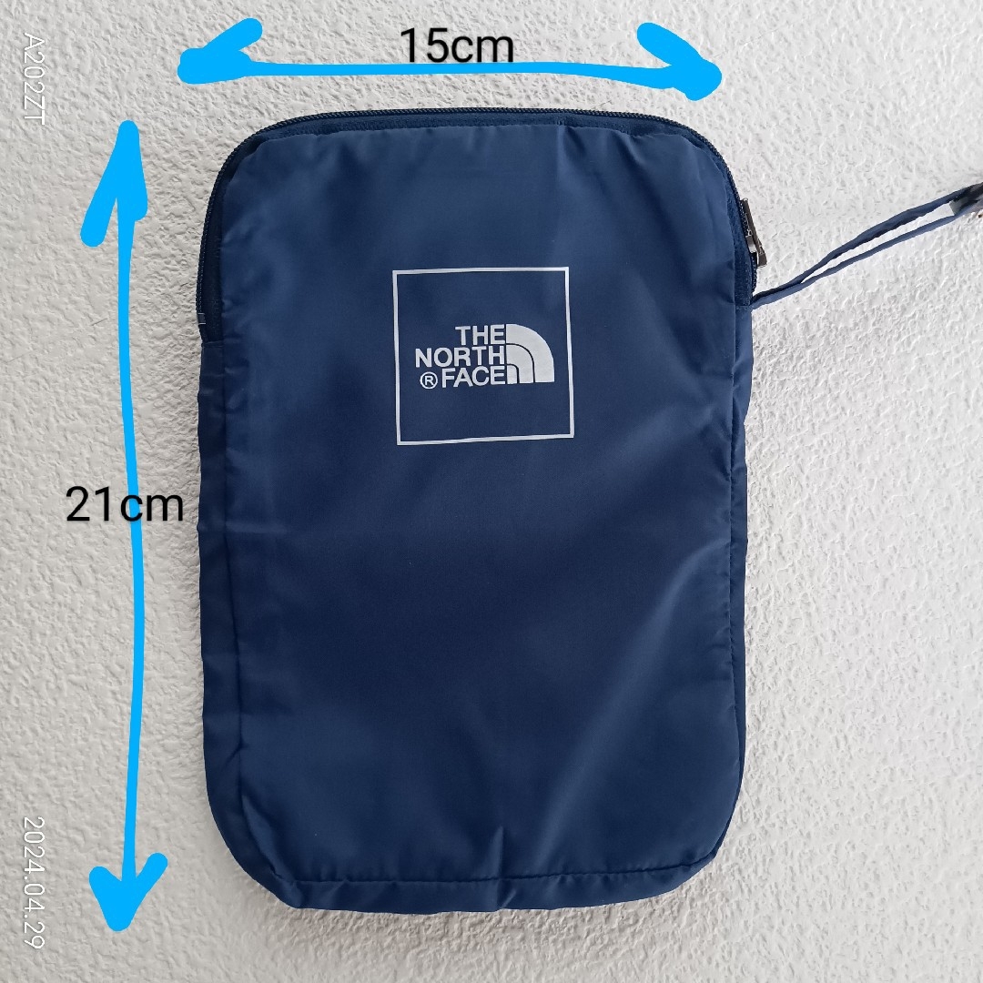 THE NORTH FACE(ザノースフェイス)の新品4枚セット■ノースフェイス　ポーチ　スタッフバック　ミニポーチ　巾着小物入袋 スポーツ/アウトドアのアウトドア(登山用品)の商品写真