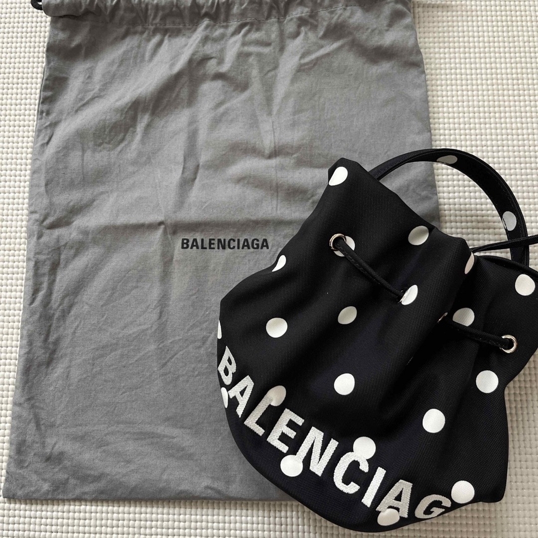 BALENCIAGA BAG(バレンシアガバッグ)の美品バレンシアガドットショルダーバッグブラック レディースのバッグ(ショルダーバッグ)の商品写真