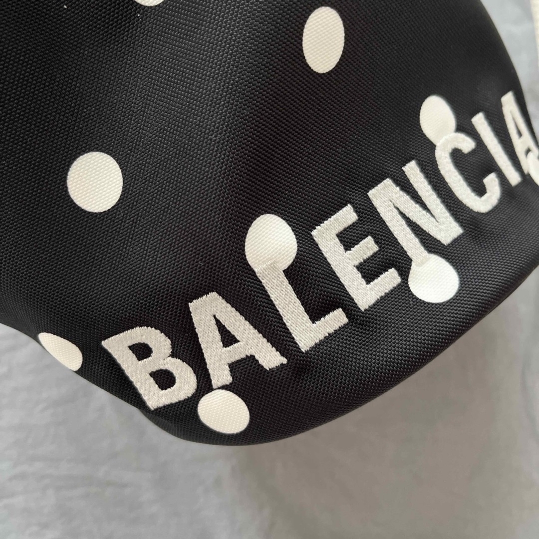 BALENCIAGA BAG(バレンシアガバッグ)の美品バレンシアガドットショルダーバッグブラック レディースのバッグ(ショルダーバッグ)の商品写真