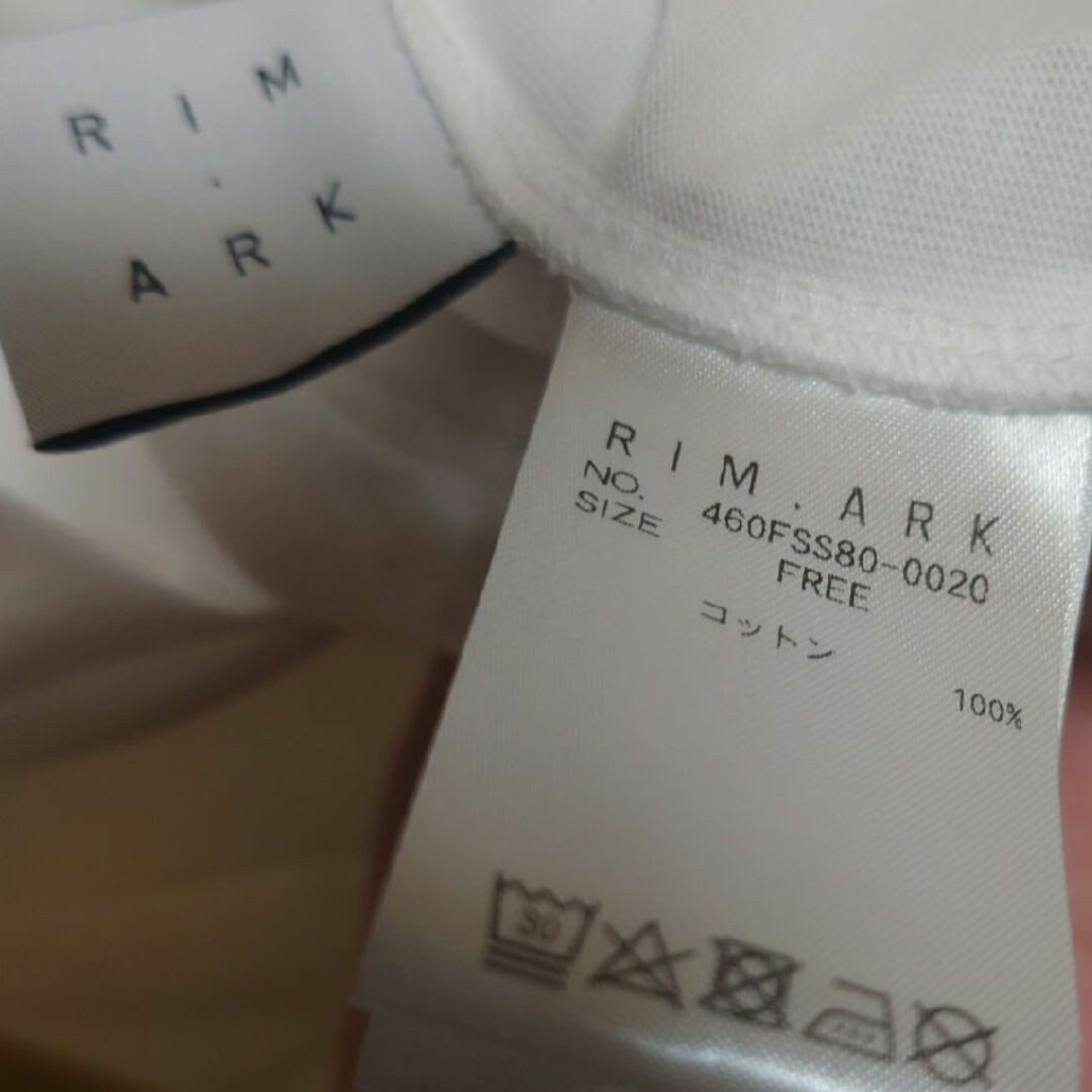 RIM.ARK(リムアーク)のRIM.ARK Power shoulder L/S tee WHITE レディースのトップス(カットソー(長袖/七分))の商品写真