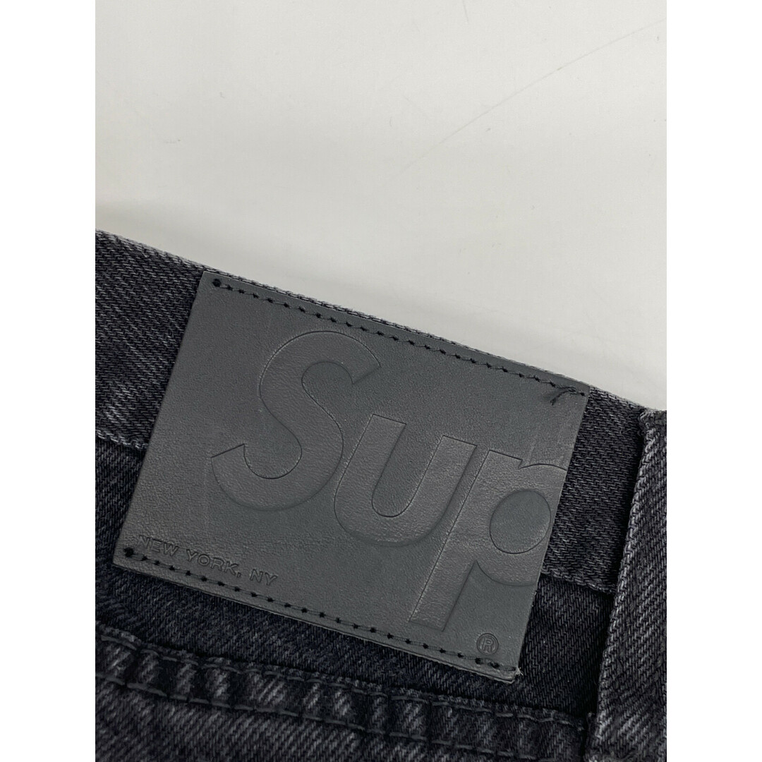 Supreme(シュプリーム)のシュプリーム ﾛｺﾞﾚｻﾞｰﾊﾟｯﾁ ﾎﾞﾀﾝﾌﾗｲ ﾌﾞﾗｯｸﾃﾞﾆﾑ 30 メンズのパンツ(その他)の商品写真