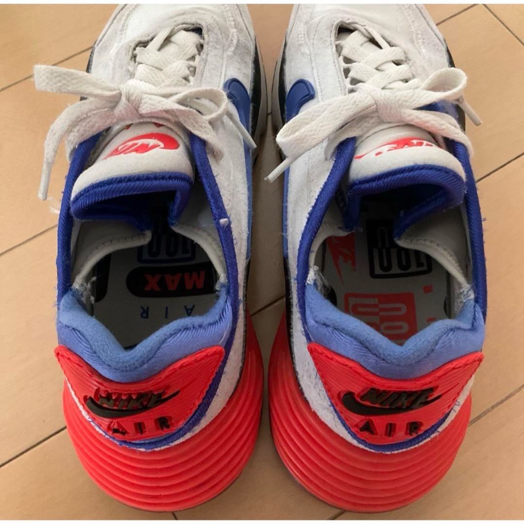 NIKE(ナイキ)の【中古美品】NIKE エアマックス 2090  EOI US7Y（25cm） メンズの靴/シューズ(スニーカー)の商品写真