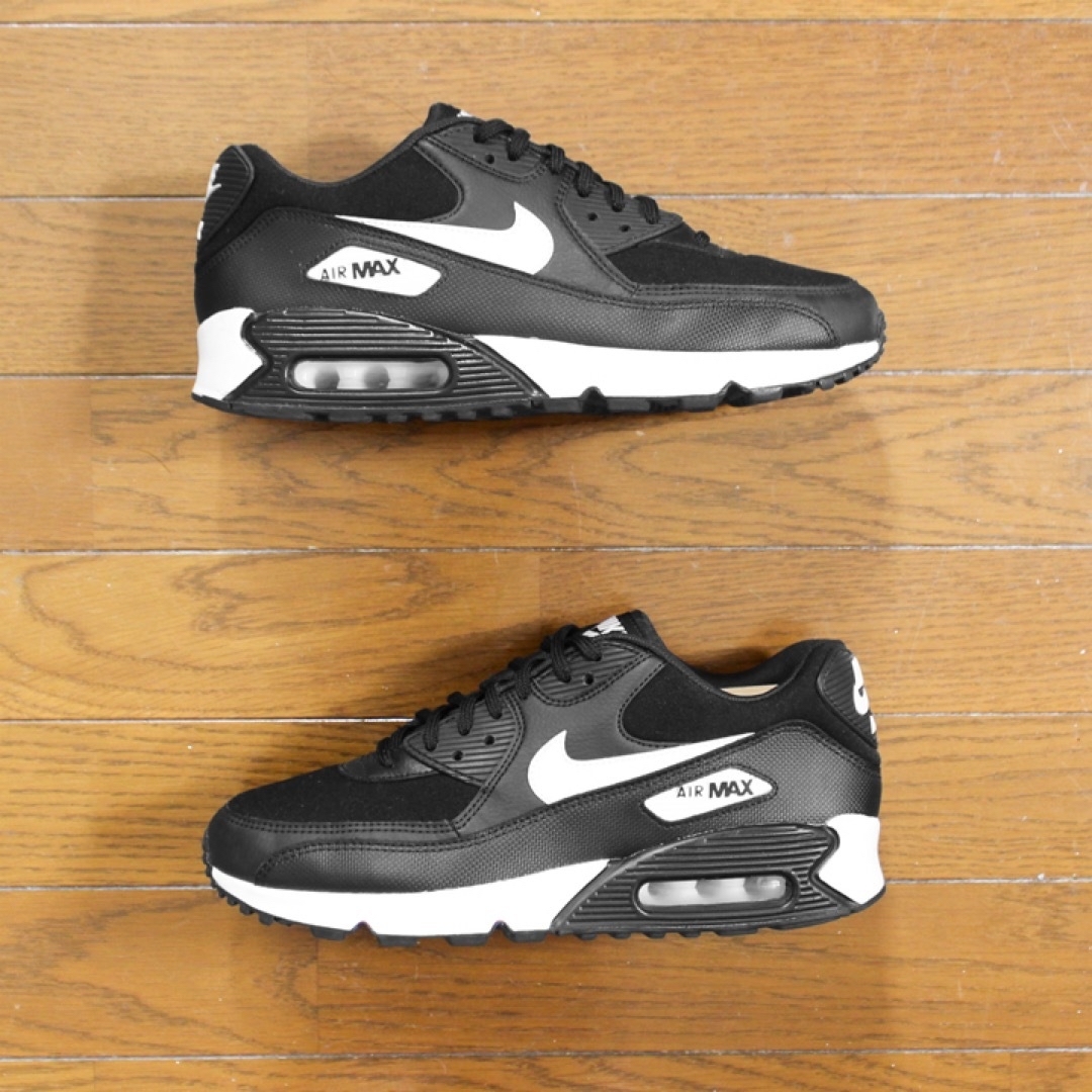 NIKE(ナイキ)のNIKE AIR MAX 90 Essential ブラック ホワイト 26.5 メンズの靴/シューズ(スニーカー)の商品写真