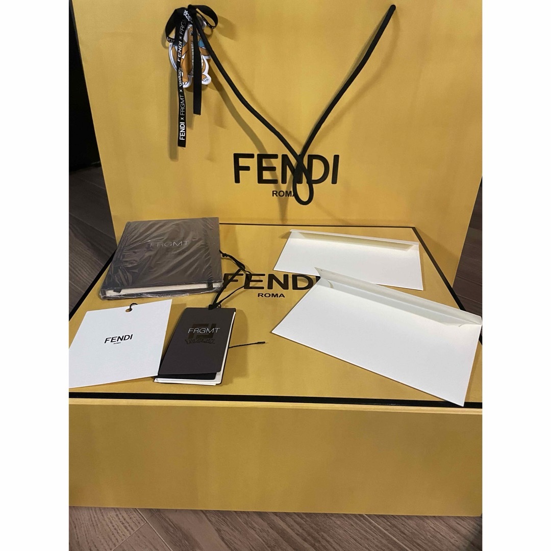 FENDI(フェンディ)のFENDI フェンディ Pokémon ポケモン スウェットパーカー 2着セット メンズのトップス(パーカー)の商品写真