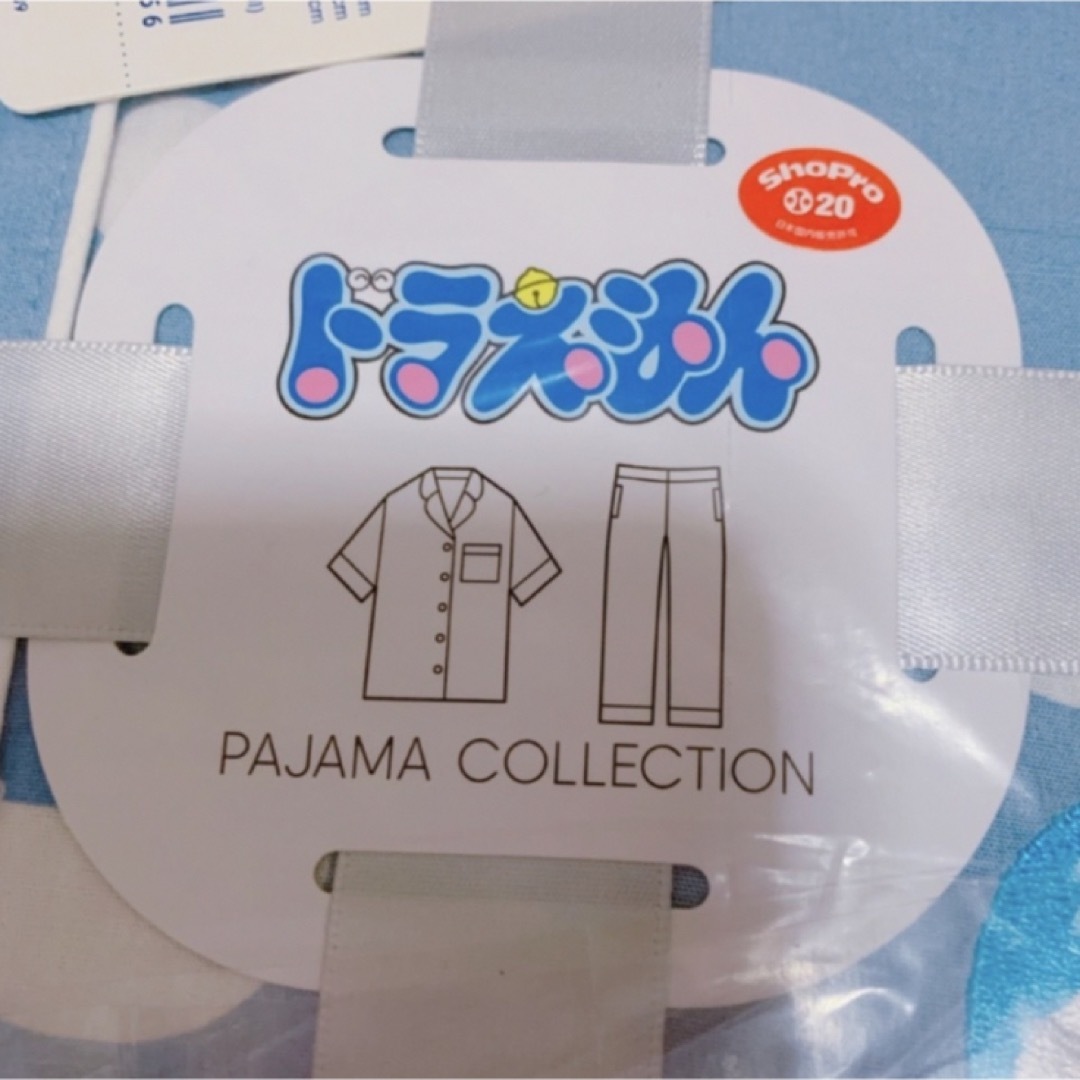 GU(ジーユー)のGUドラえもんパジャマ　コットン100% 綿100% レディースM レディースのルームウェア/パジャマ(パジャマ)の商品写真