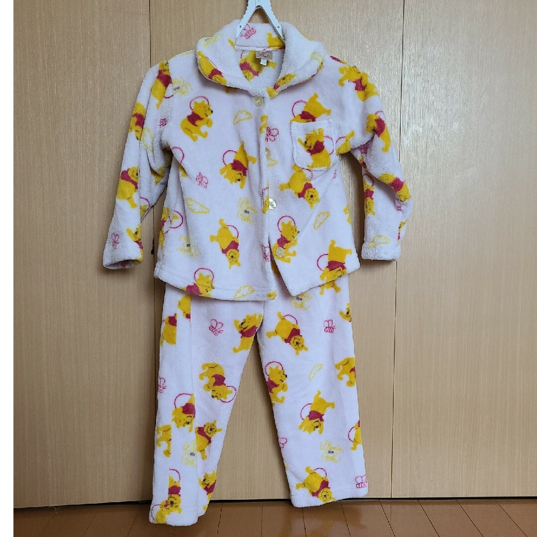 パジャマ(くまのプーさん)　110センチ キッズ/ベビー/マタニティのキッズ服女の子用(90cm~)(パジャマ)の商品写真