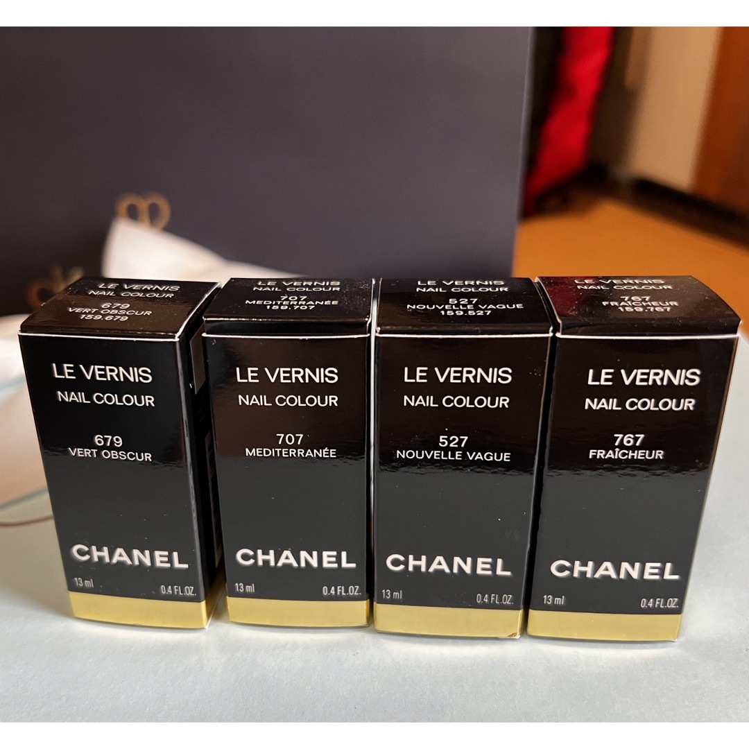 CHANEL(シャネル)のCHANEL ヴェルニ 4本セット③ コスメ/美容のネイル(マニキュア)の商品写真