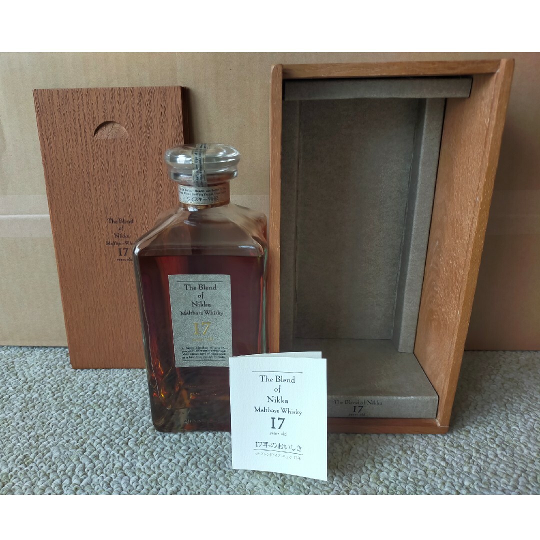 ニッカウヰスキー(ニッカウイスキー)のザブレンドオブニッカ17年　未開封　木箱付 食品/飲料/酒の酒(ウイスキー)の商品写真