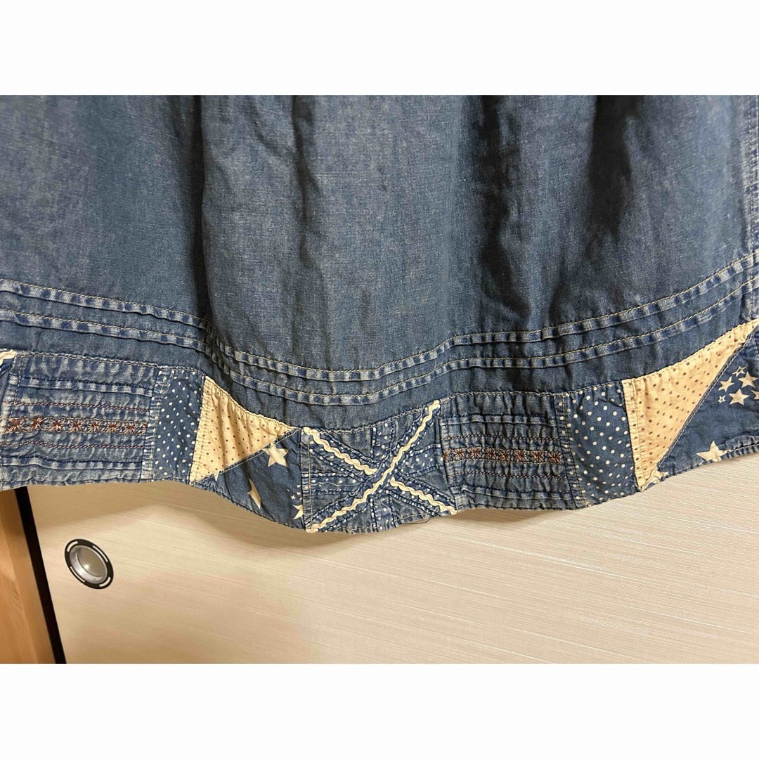 CUBE SUGAR(キューブシュガー)のキューブシュガー　ひざ下デニムスカート レディースのスカート(ひざ丈スカート)の商品写真