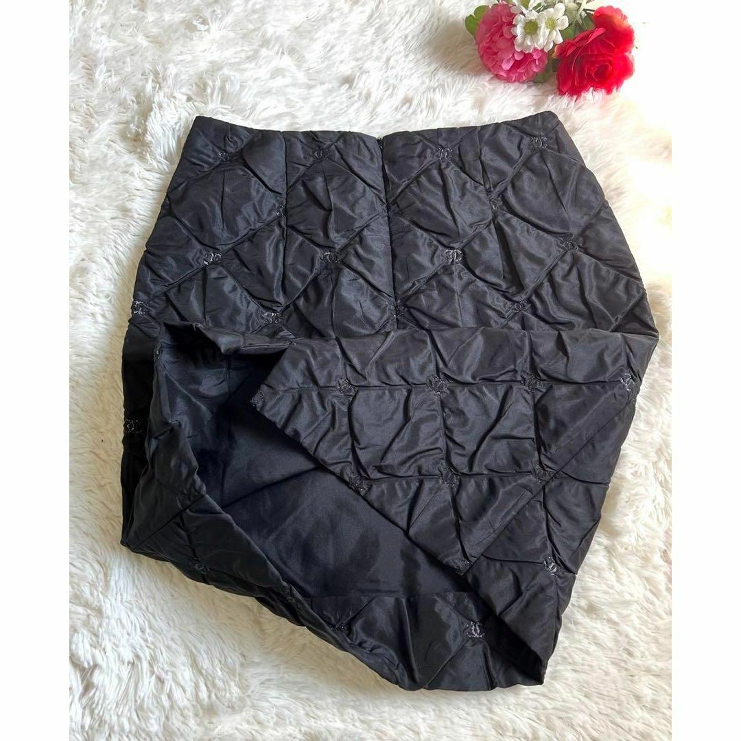 CHANEL(シャネル)のシャネル　chanel 総柄　スカート　ココマーク　ロゴ　キルティング レディースのスカート(ミニスカート)の商品写真