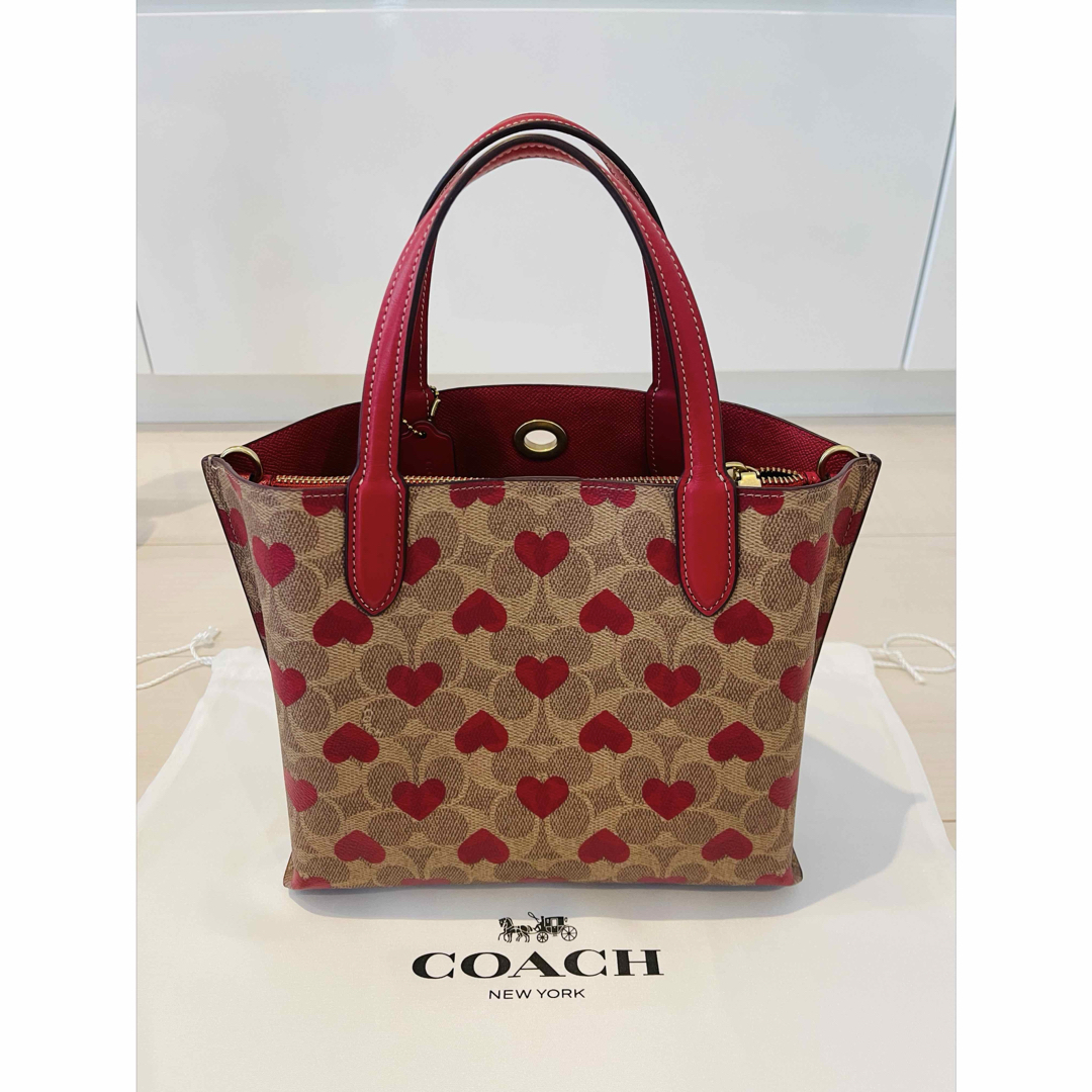 COACH(コーチ)の【新品】Coarch  ウィロウ　トート　　ハート レディースのバッグ(トートバッグ)の商品写真