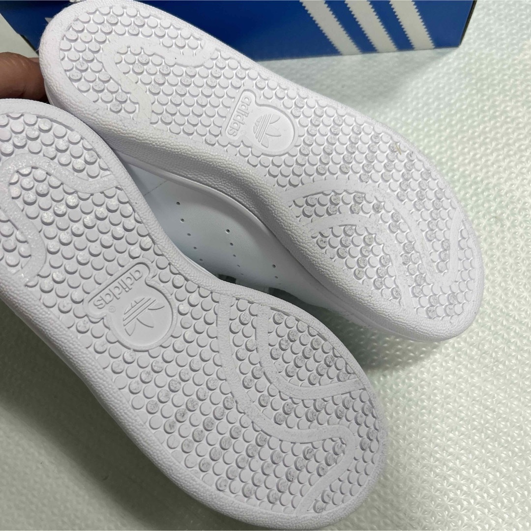 adidas(アディダス)のスタンスミス　　子供用 19センチ キッズ/ベビー/マタニティのキッズ靴/シューズ(15cm~)(スニーカー)の商品写真