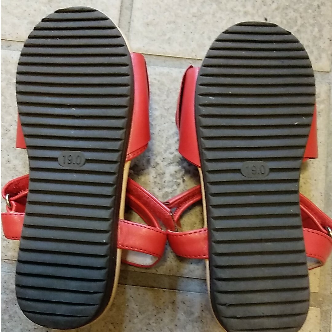 GU(ジーユー)のＧＵ リボンサンダル　19センチ キッズ/ベビー/マタニティのキッズ靴/シューズ(15cm~)(サンダル)の商品写真