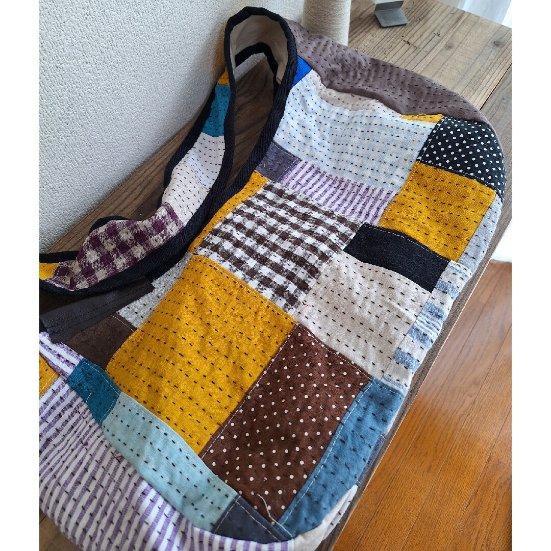 A ハンドメイド ワンショルダーバッグ リネンパッチワークバッグ A ハンドメイド ワンショルダーバッグ リネンパッチワークバッグ