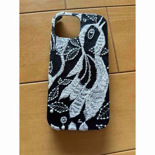 ミナペルホネン(mina perhonen)のiPhone15カバーミナペルホネン　カーニバル　美品(iPhoneケース)