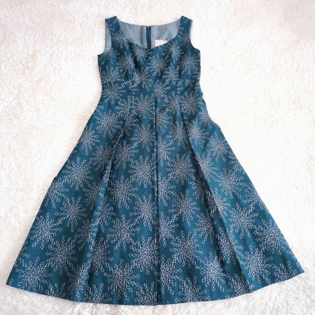 Sybilla(シビラ)のSybilla　シビラ　ノースリーブワンピース　刺繍　ドレス　М　グリーン レディースのワンピース(ひざ丈ワンピース)の商品写真