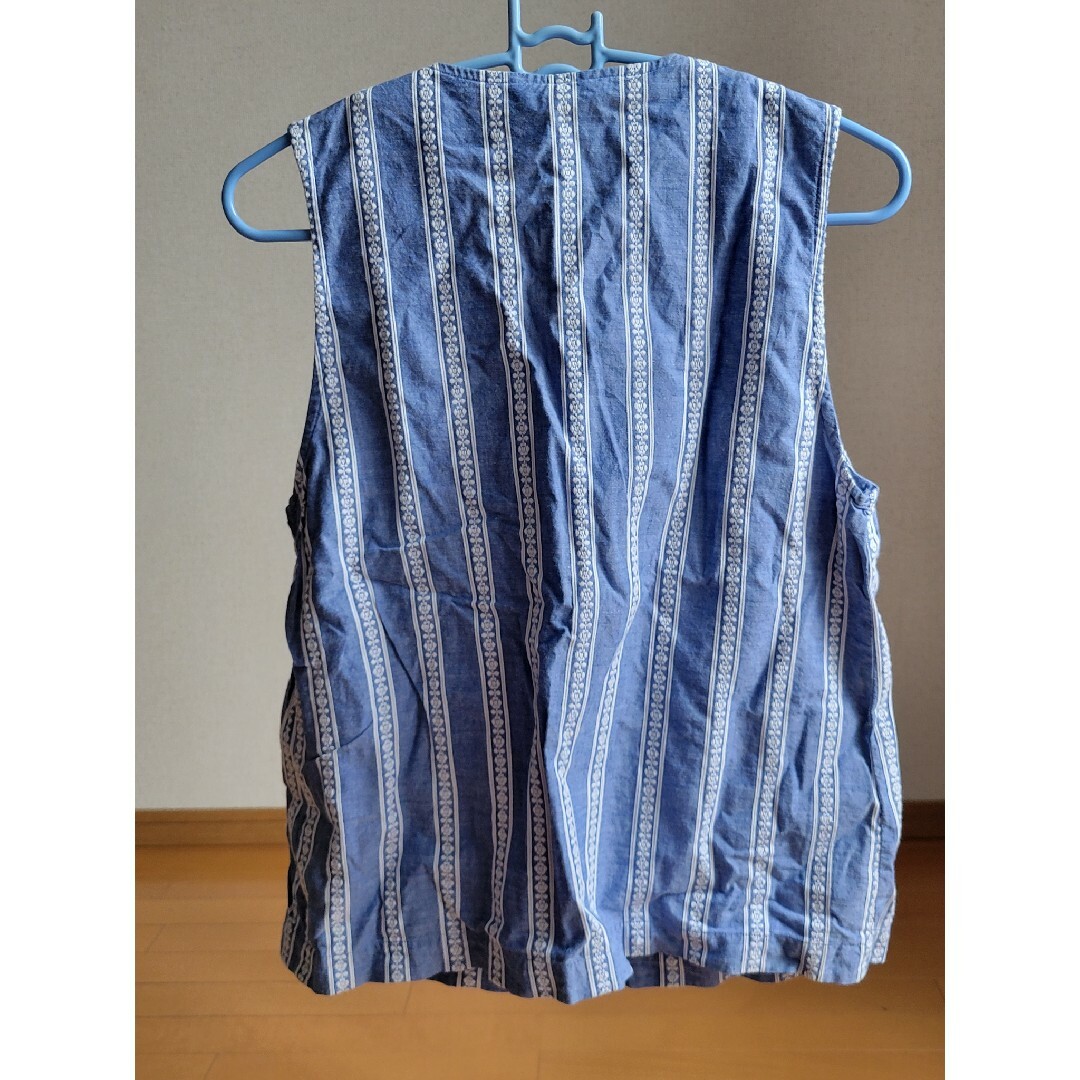 ブルー　ベスト　綿　M　ノースリーブ　カットソー レディースのトップス(カットソー(半袖/袖なし))の商品写真