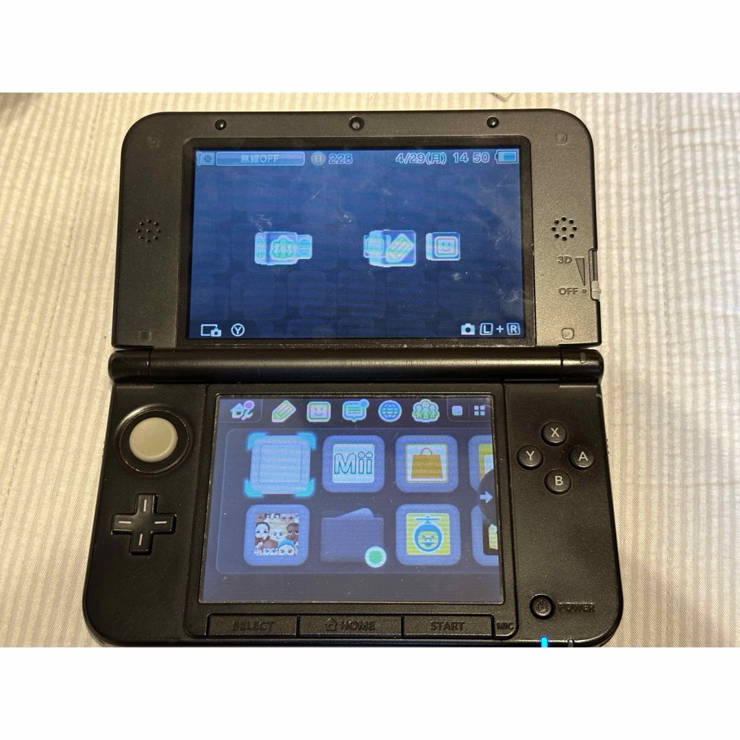 任天堂(ニンテンドウ)の任天堂3DS LL ブラック エンタメ/ホビーのゲームソフト/ゲーム機本体(家庭用ゲーム機本体)の商品写真