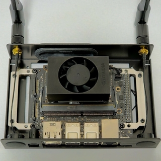 エヌビディア(NVIDIA)のNvidia Jetson Xavier NX 8GB 開発者キット OS付き(デスクトップ型PC)
