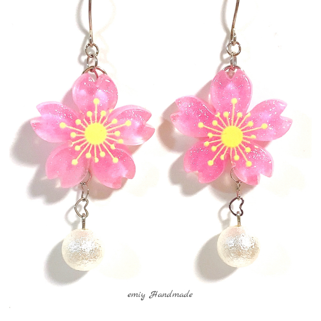 大人可愛い♡上品　桜×揺れる パールピアス・イヤリング　★再販★ ハンドメイドのアクセサリー(ピアス)の商品写真