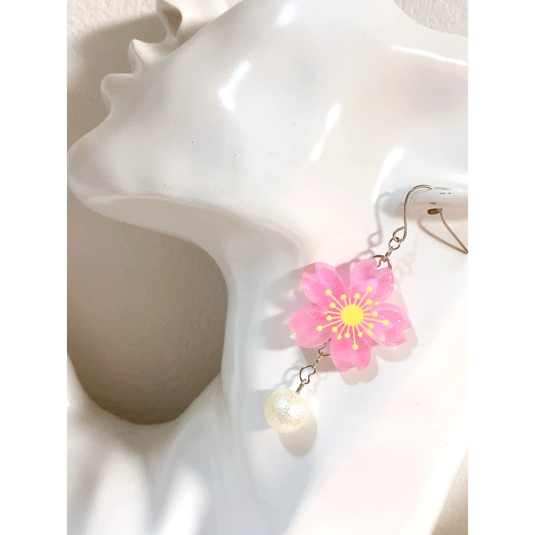 大人可愛い♡上品　桜×揺れる パールピアス・イヤリング　★再販★ ハンドメイドのアクセサリー(ピアス)の商品写真