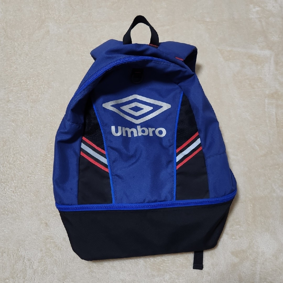 UMBRO(アンブロ)の訳あり umbro サッカー リュック スポーツ/アウトドアのサッカー/フットサル(その他)の商品写真