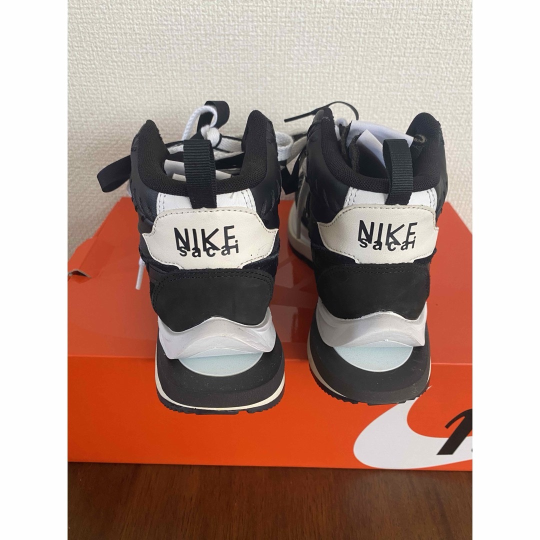 NIKE(ナイキ)のGaultier × sacai × Nike VaporWaffle 24.5 レディースの靴/シューズ(スニーカー)の商品写真