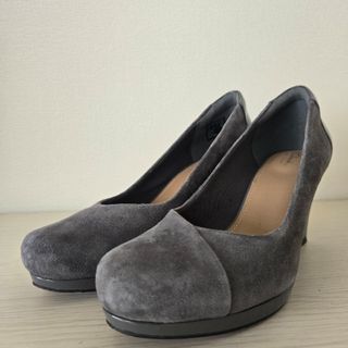 クラークス(Clarks)のClarks スエードのパンプス(ハイヒール/パンプス)